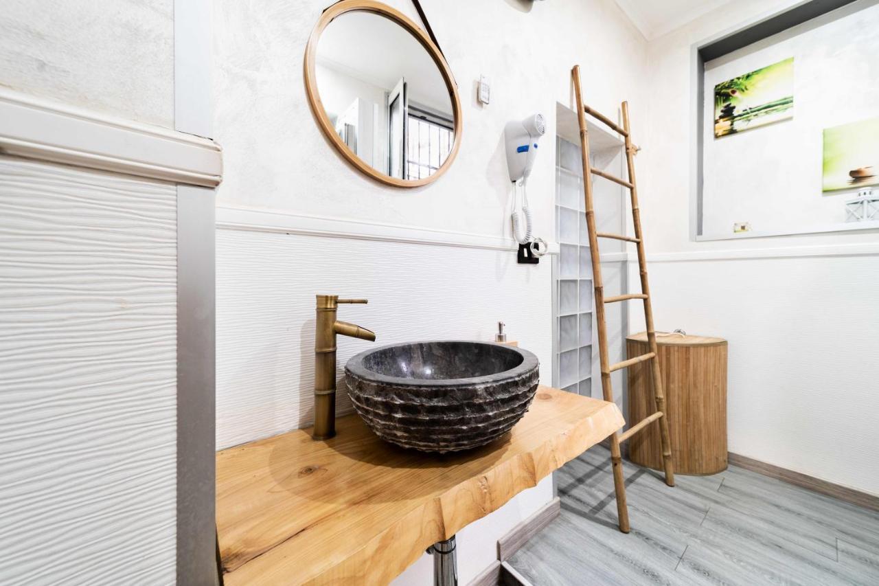 Newhouse Dei Mille Apartment Bari Luaran gambar