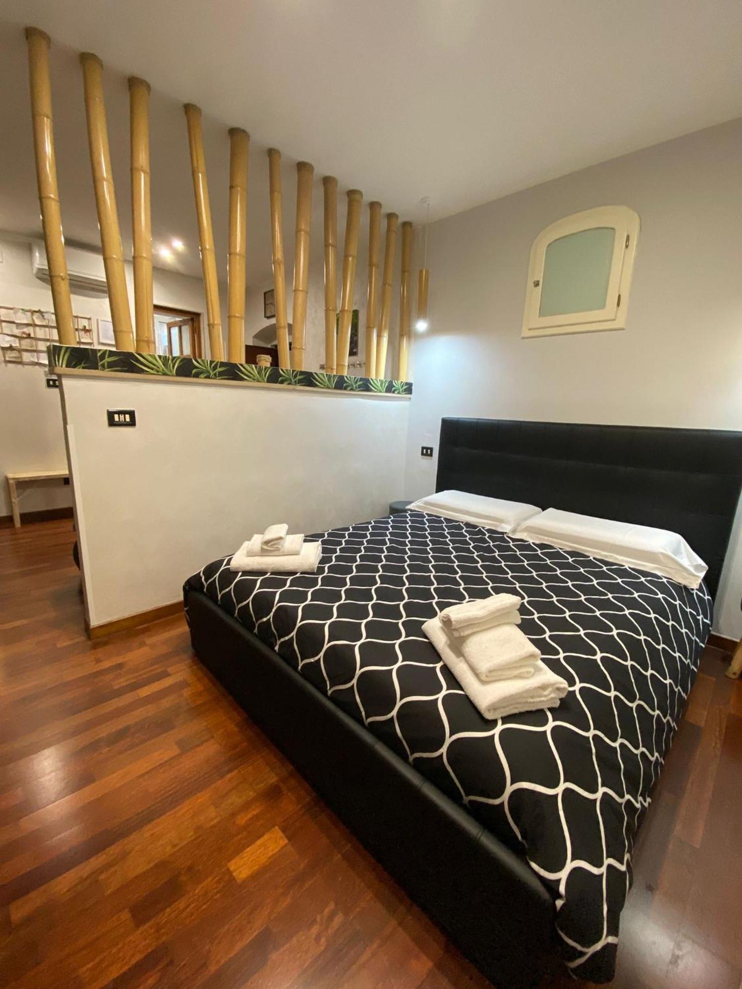 Newhouse Dei Mille Apartment Bari Luaran gambar